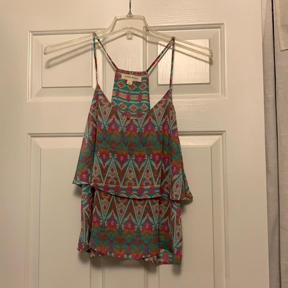 Patterned top